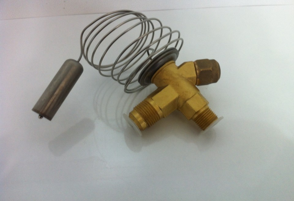 ÜNİVERSAL EXPANSION VALF